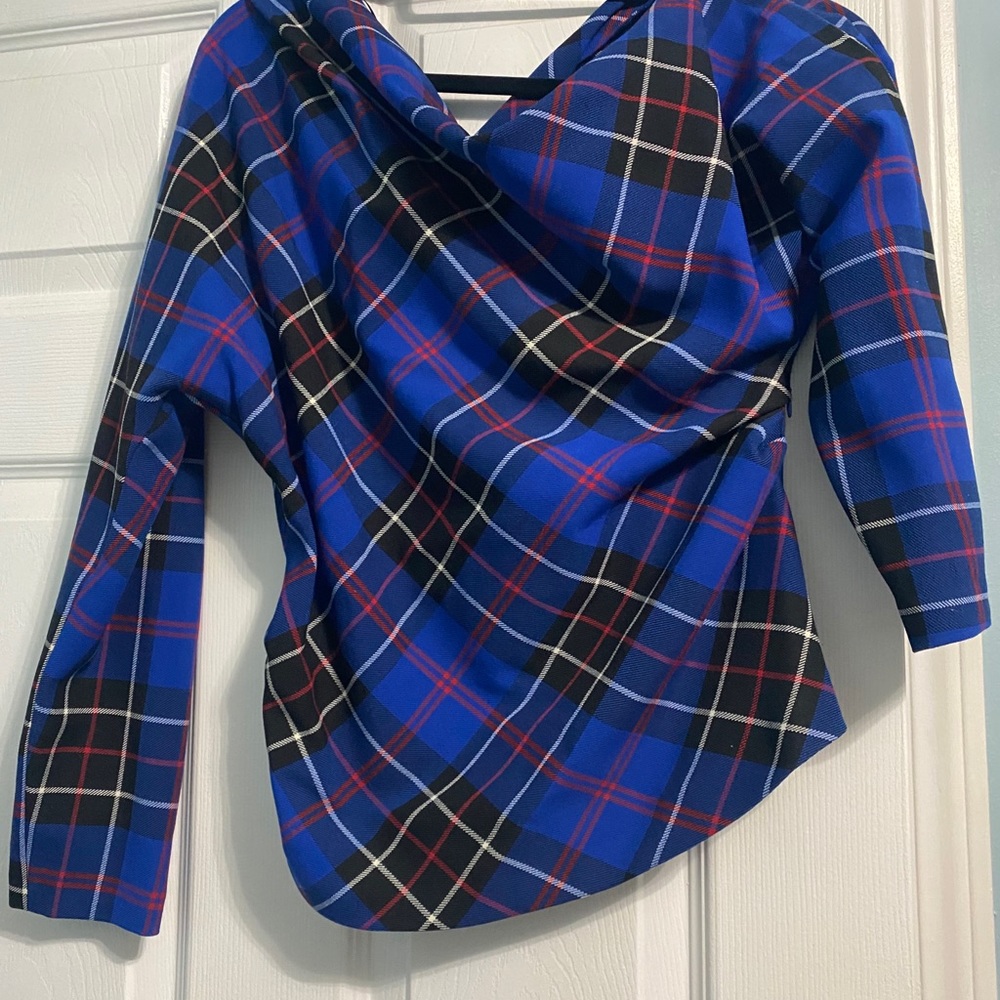 Asymmetric Zara top in plaid.